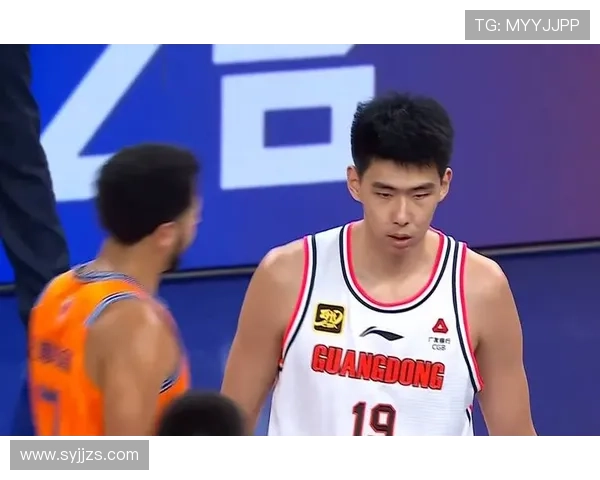 三场比赛后男篮顶级中锋身价暴跌曾与杨瀚森齐名如今面临职业危机 三场比赛后男篮顶级中锋身价暴跌曾与杨瀚森齐名如今面临职业危机